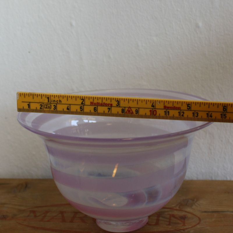 Glassbolle med striper