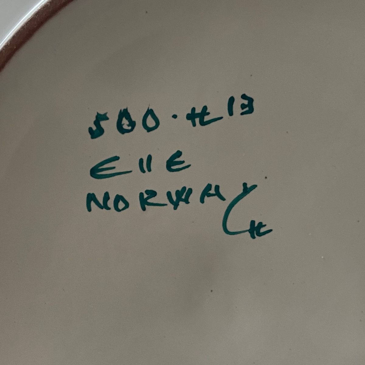 Elle keramikk, rundt fat, rødt, 29 cm