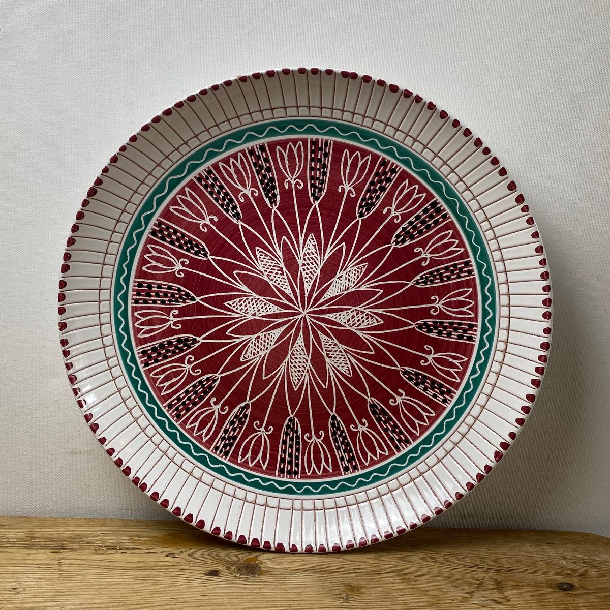 Elle keramikk, rundt fat, rødt, 29 cm